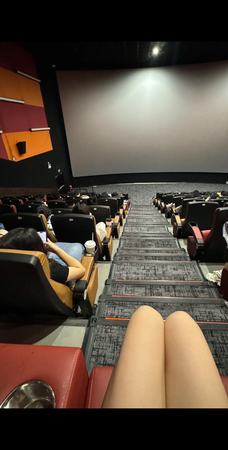男人j捅进女人p亚洲av的相关介绍