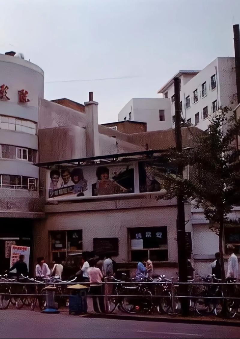 来色av的相关介绍