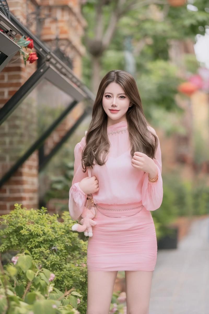 性感巨乳动态图 劲爆身材曲线 火辣视觉冲击 动态壁纸收藏